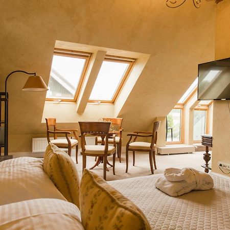 Apvalaus Stalo Klubas Gastro & Spa Hotel Trakai Bagian luar foto